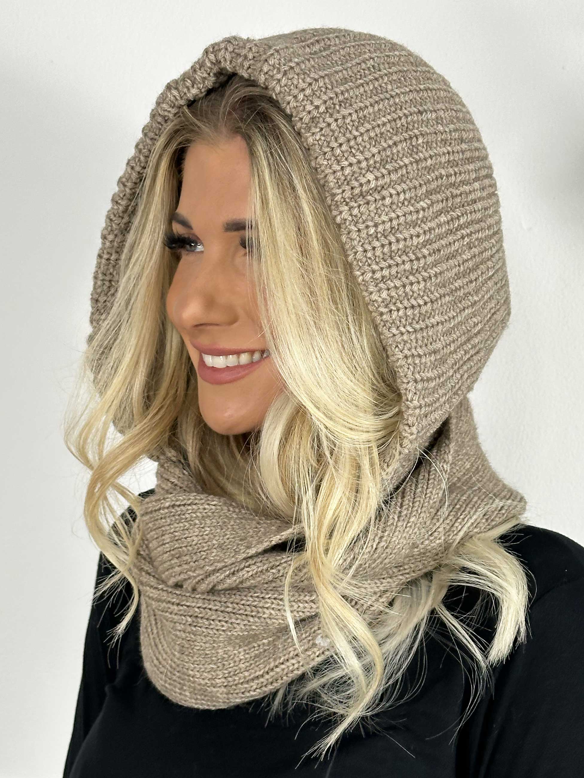 Asmita - Mjuk halsduk med huva